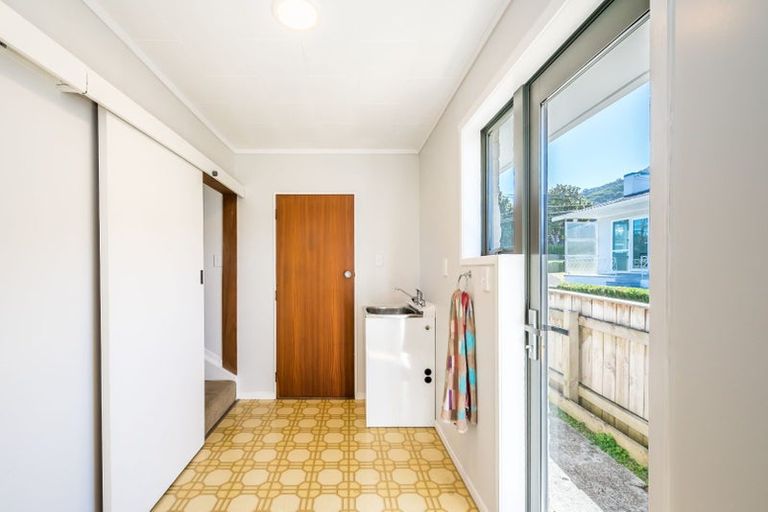 Photo of property in 8a Utauta Street, Waikanae, 5036