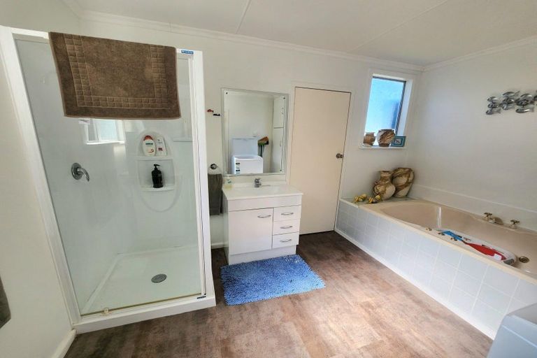 Photo of property in 166 Haven Street, Moeraki, 9482