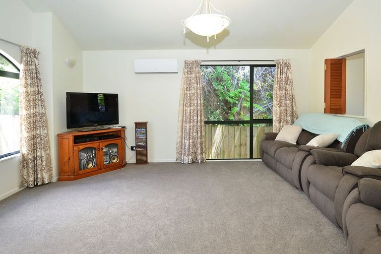 Photo of property in 15 Sundown Avenue, Manly, Whangaparaoa, 0930