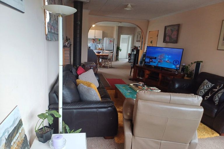 Photo of property in 298 Palmerston Street, Westport, 7825