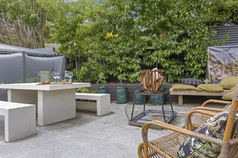 Photo of property in 14 Rosendale Avenue, Spotswood, New Plymouth, 4310