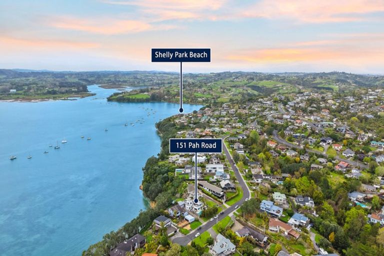 Photo of property in 151 Pah Road, Cockle Bay, Auckland, 2014
