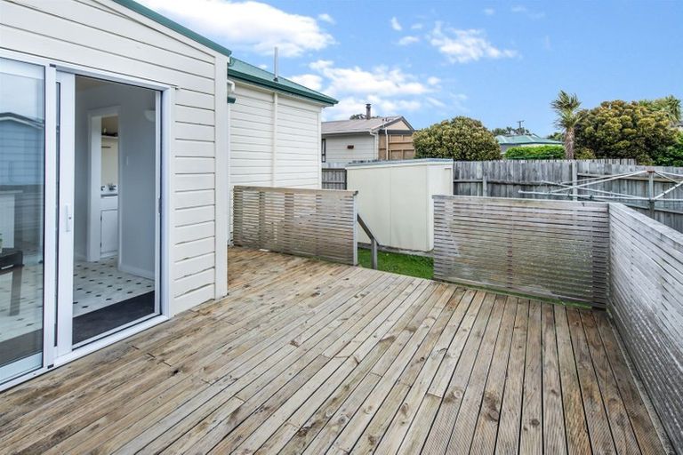 Photo of property in 6 Tarawera Road, Johnsonville, Wellington, 6037