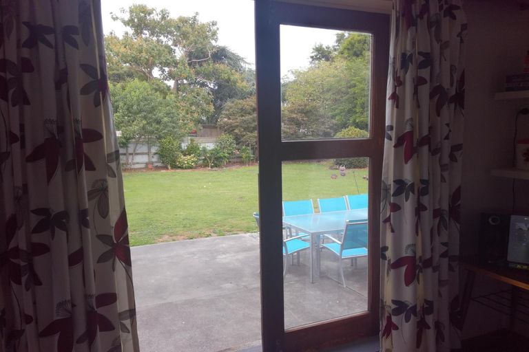 Photo of property in 79 Savage Crescent, West End, Palmerston North, 4412