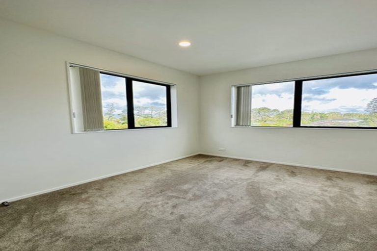 Photo of property in 51a Glendene Avenue, Glendene, Auckland, 0602