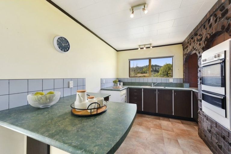 Photo of property in 6 Pioneer Grove, Silverstream, Upper Hutt, 5019