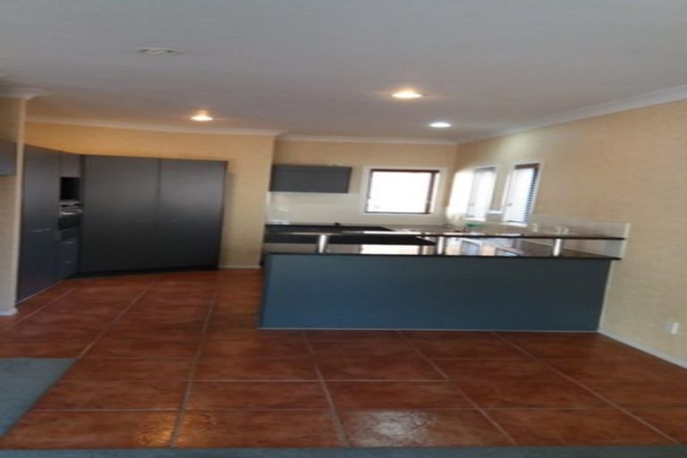 Photo of property in 62 Huntington Drive, Huntington Park, Auckland, 2013