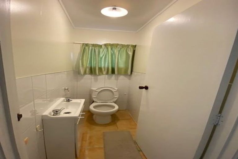 Photo of property in 7 Barker Rise, Northcross, Auckland, 0632