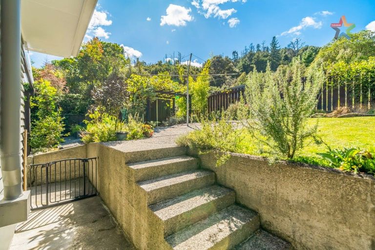 Photo of property in 115 Manuka Street, Stokes Valley, Lower Hutt, 5019