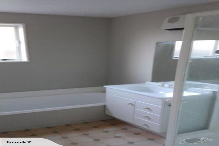 Photo of property in 35a Larch Place, Casebrook, Christchurch, 8051