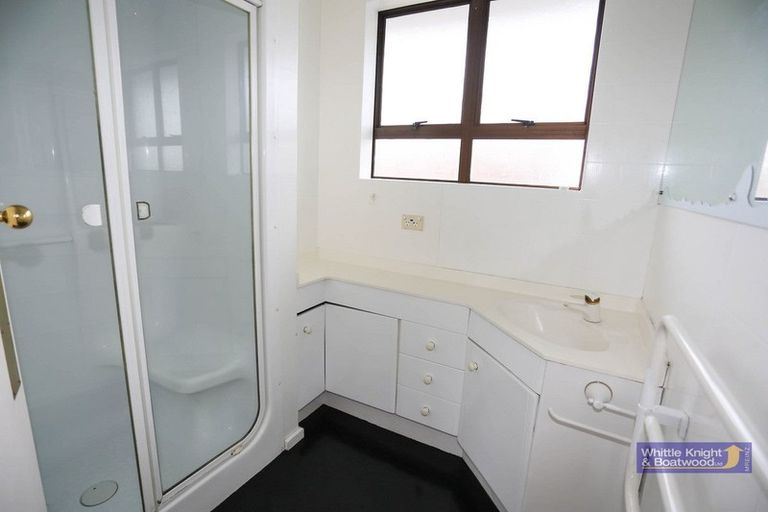 Photo of property in 53 Peer Street, Upper Riccarton, Christchurch, 8041