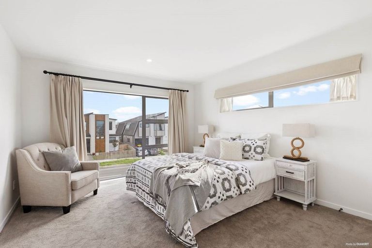 Photo of property in 10 Roa Avenue, Hobsonville, Auckland, 0616