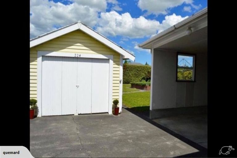 Photo of property in 224 High Street North, Carterton, 5713