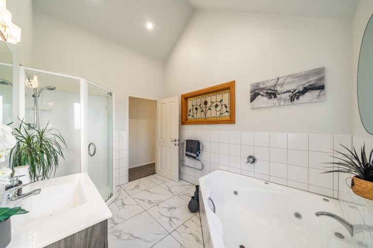 Photo of property in 9a Mccarthy Grove, Clouston Park, Upper Hutt, 5018