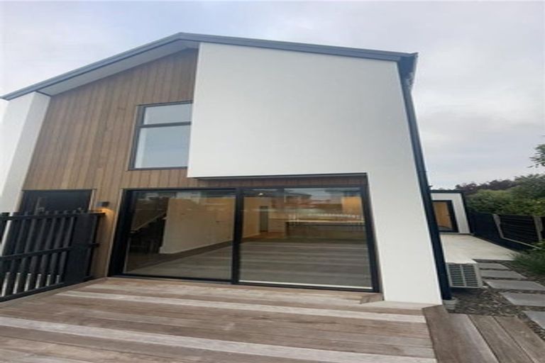 Photo of property in 1/63 Waltham Road, Sydenham, Christchurch, 8023