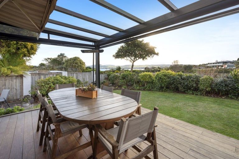 Photo of property in 42 Harvey Street, Waipahihi, Taupo, 3330