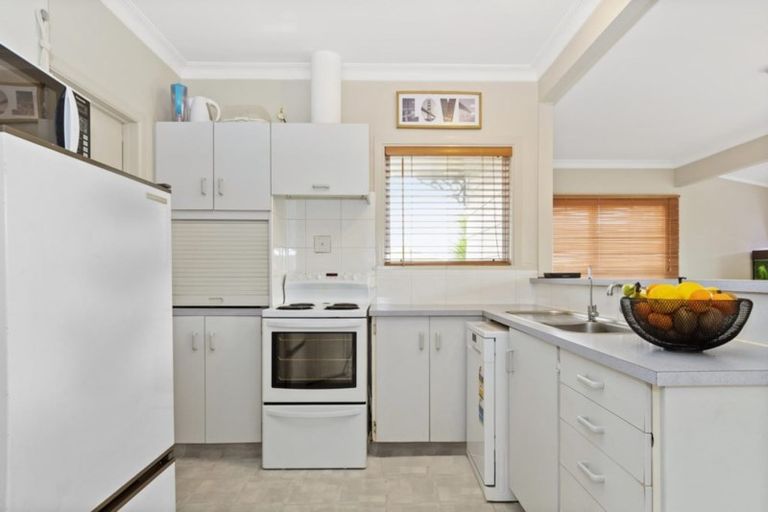 Photo of property in 1 Sophies Way, Papamoa Beach, Papamoa, 3118