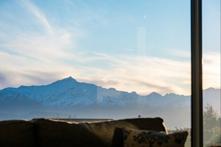 Photo of property in 15 Valley Crescent, Wanaka, 9305