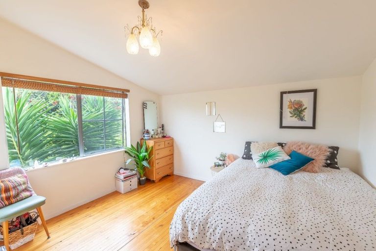 Photo of property in 11b Frimley Terrace, Waikanae Beach, Waikanae, 5036