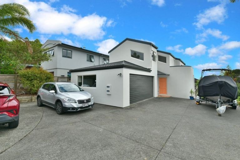 Photo of property in 174 Vipond Road, Stanmore Bay, Whangaparaoa, 0932