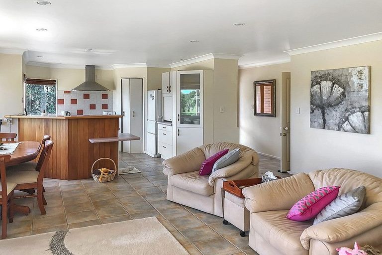 Photo of property in 125b Waimate North Road, Kerikeri, 0293