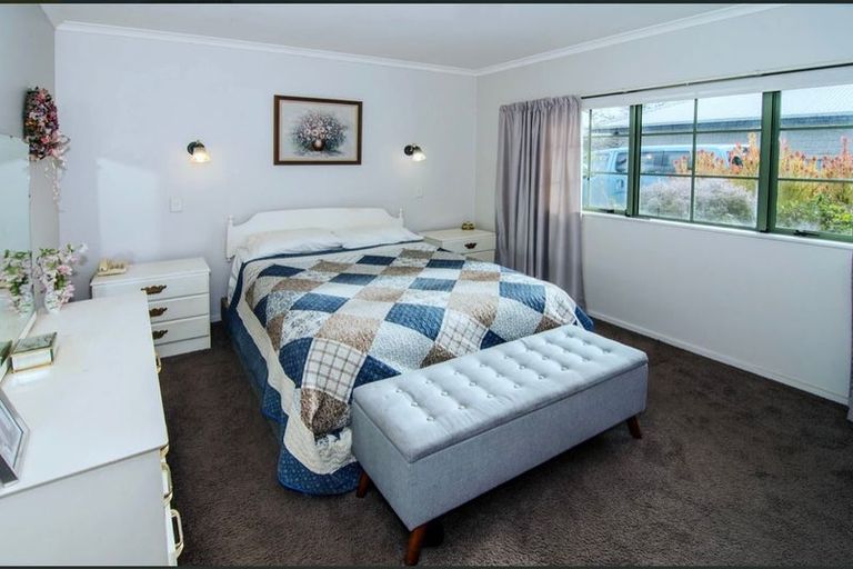 Photo of property in 52 Cambridge Terrace, Masterton, 5810