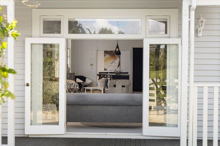 Photo of property in 106 Settlement Road, Te Horo, Otaki, 5582