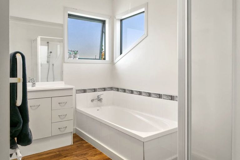 Photo of property in 2/29 Sunset Street, Hilltop, Taupo, 3330