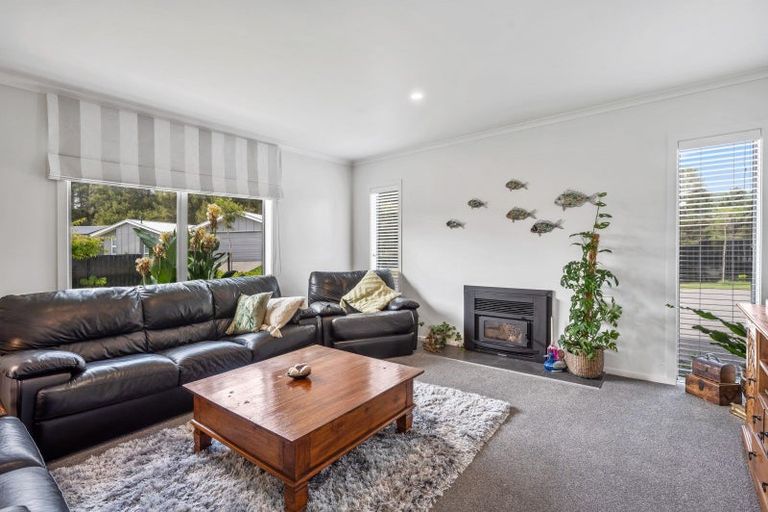 Photo of property in 8 Larches Lane, Kinloch, Taupo, 3377