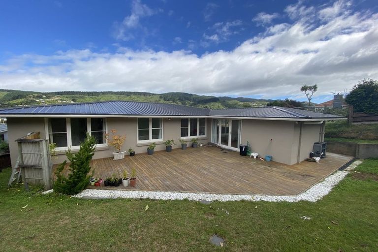 Photo of property in 16 Duncan Street, Tawa, Wellington, 5028