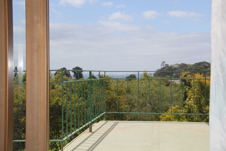 Photo of property in 6 Rimu Road, Stanmore Bay, Whangaparaoa, 0932