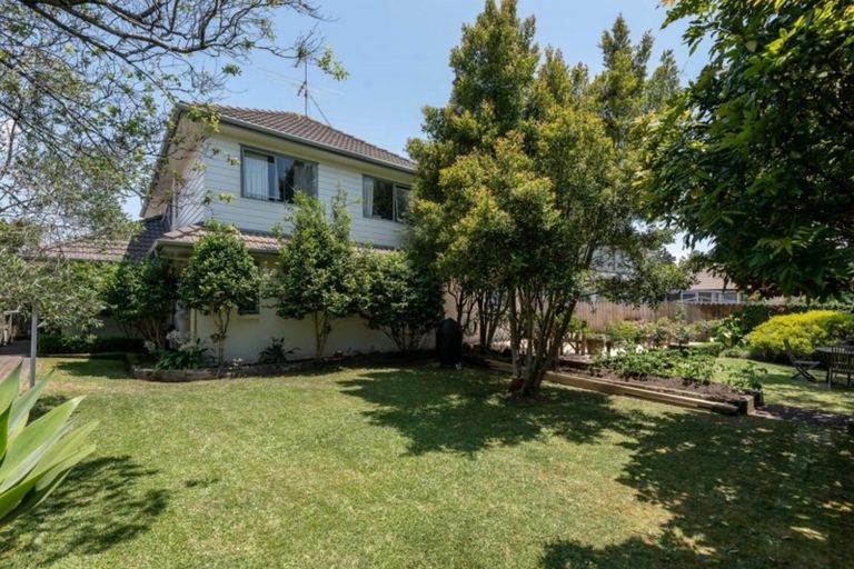 Photo of property in 7 Pajaro Place, Golflands, Auckland, 2013