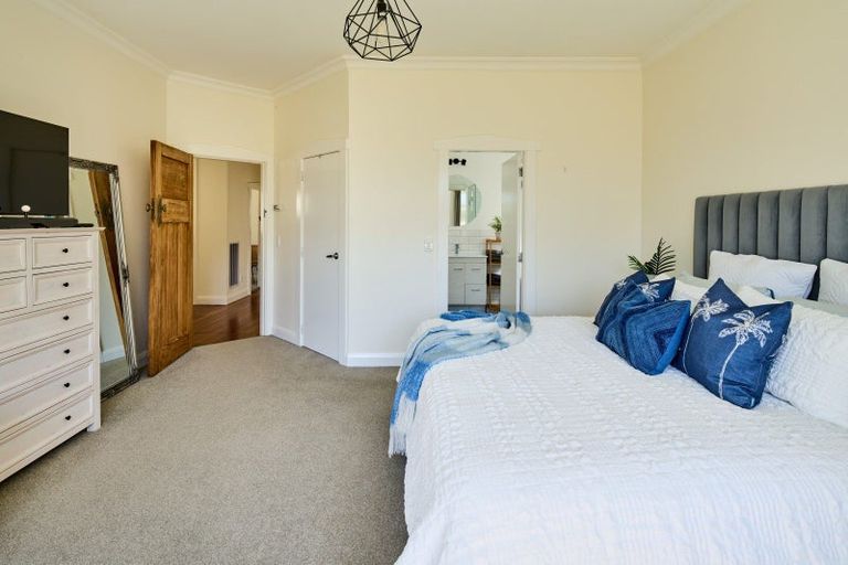 Photo of property in 22 Central Terrace, Alicetown, Lower Hutt, 5010