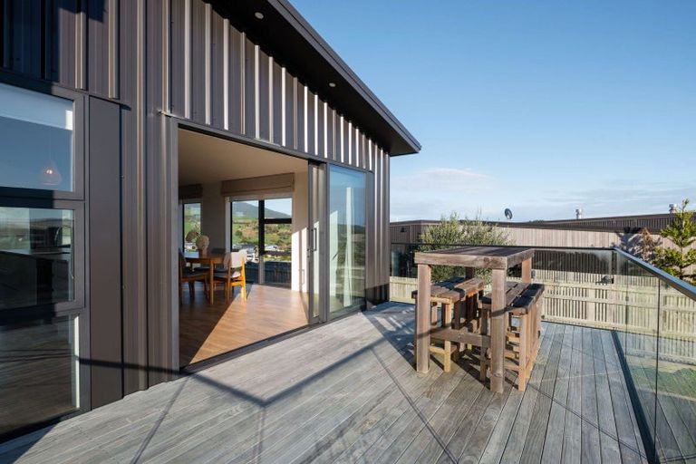 Photo of property in 52 Rangitahi Road, Raglan, 3225