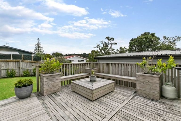 Photo of property in 3a Gazelle Avenue, Beach Haven, Auckland, 0626