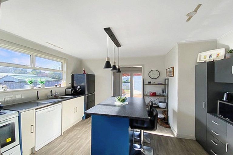 Photo of property in 4 Easton Street, Foxton, 4814