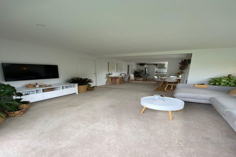 Photo of property in 35 Moana Road, Paraparaumu, 5032