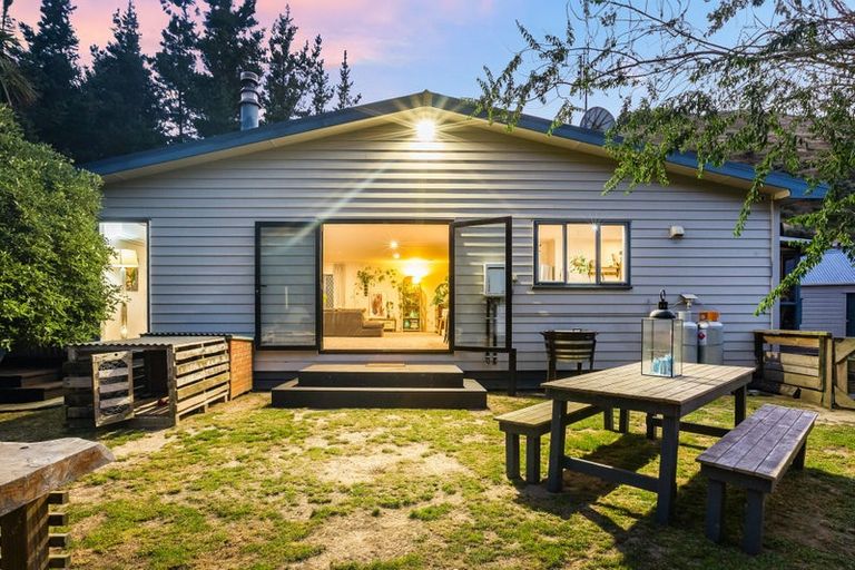 Photo of property in 1153 Paekakariki Hill Road, Paekakariki Hill, Porirua, 5381