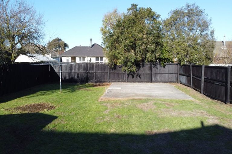 Photo of property in 2/45 Dickson Crescent, Hornby, Christchurch, 8042