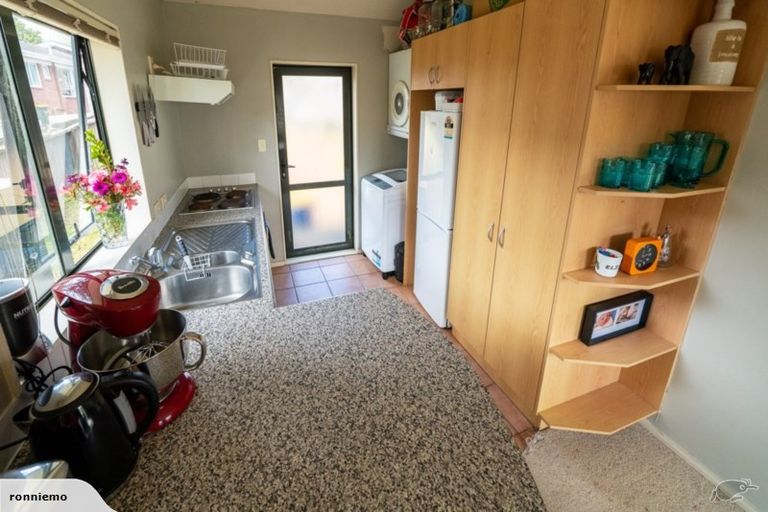 Photo of property in 21 Seabrook Avenue, New Lynn, Auckland, 0600