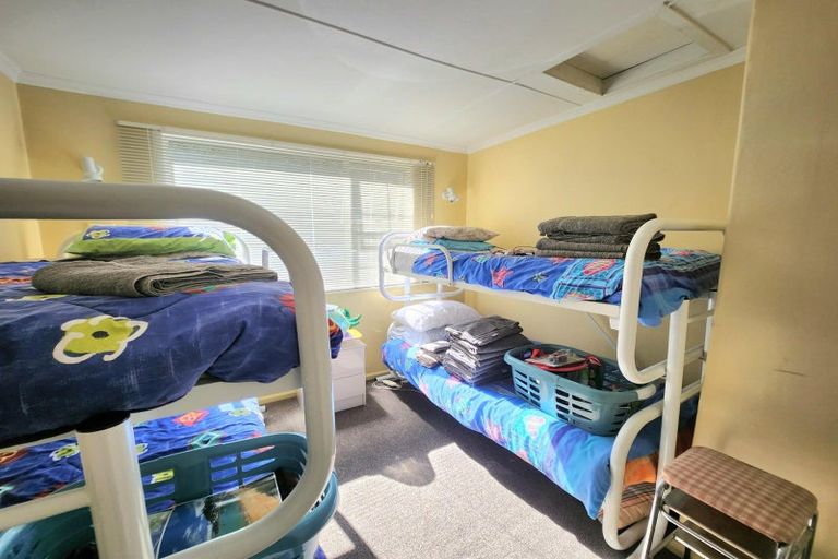 Photo of property in 166 Haven Street, Moeraki, 9482