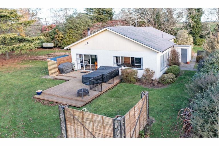 Photo of property in 2208 Old West Coast Road, Kirwee, Christchurch, 7671
