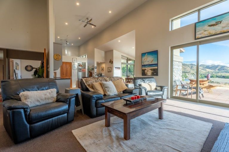 Photo of property in 2254a Mouse Point Road, Leslie Hills, 7395