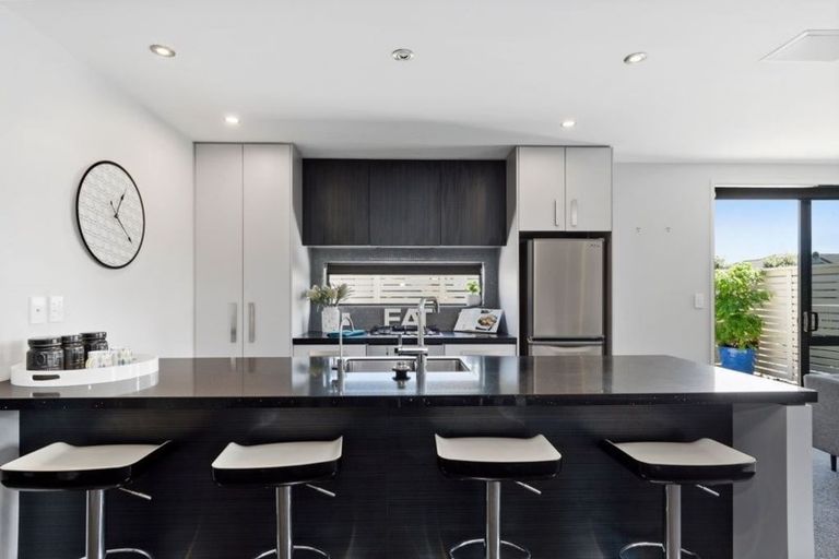 Photo of property in 17 Butterworth Crescent, Papamoa Beach, Papamoa, 3118