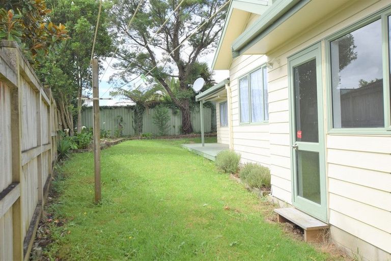 Photo of property in 106a Royal Road, Massey, Auckland, 0614