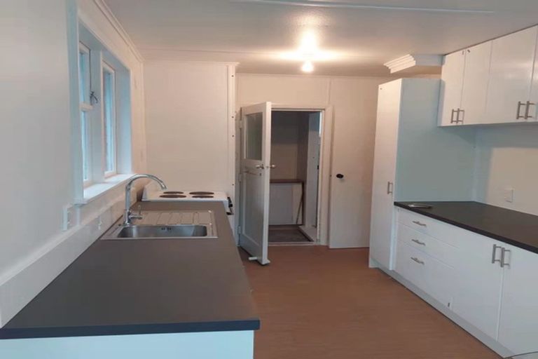 Photo of property in 28 Durham Street, Cannons Creek, Porirua, 5024