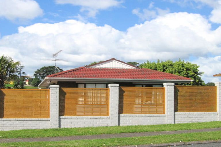 Photo of property in 21 Anna Watson Road, Half Moon Bay, Auckland, 2012