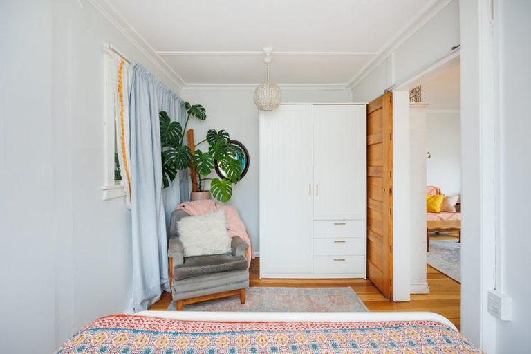 Photo of property in 16 Chrystal Street, Foxton Beach, Foxton, 4815