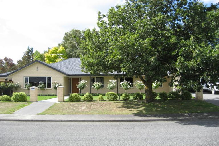 Photo of property in 7 Oakden Drive, Darfield, 7510