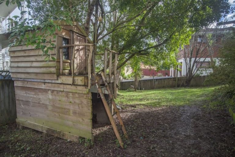 Photo of property in 263a Henderson Valley Road, Henderson, Auckland, 0612